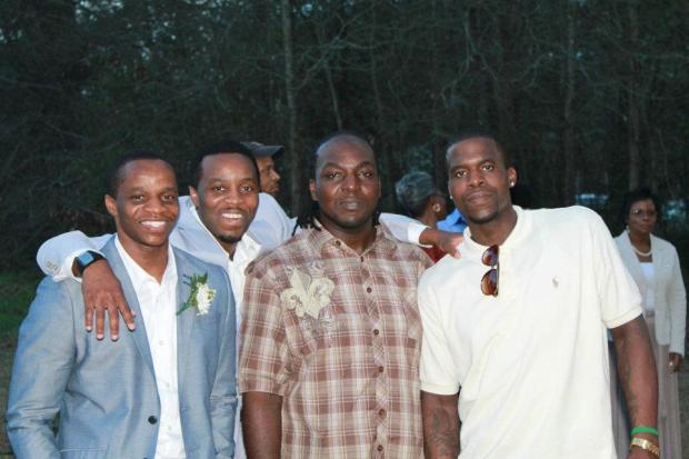 huni with his brother & cousins